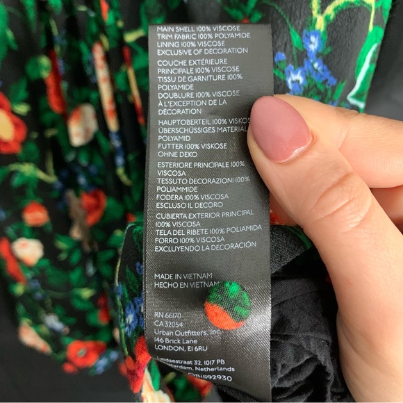 Anthropologie Lacy V Neck Black Floral Mini Dress , size 6 - Picture 10 of 13